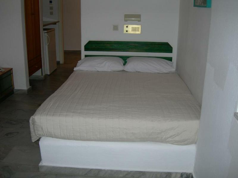 Aegeon Pension Paros Island Екстер'єр фото